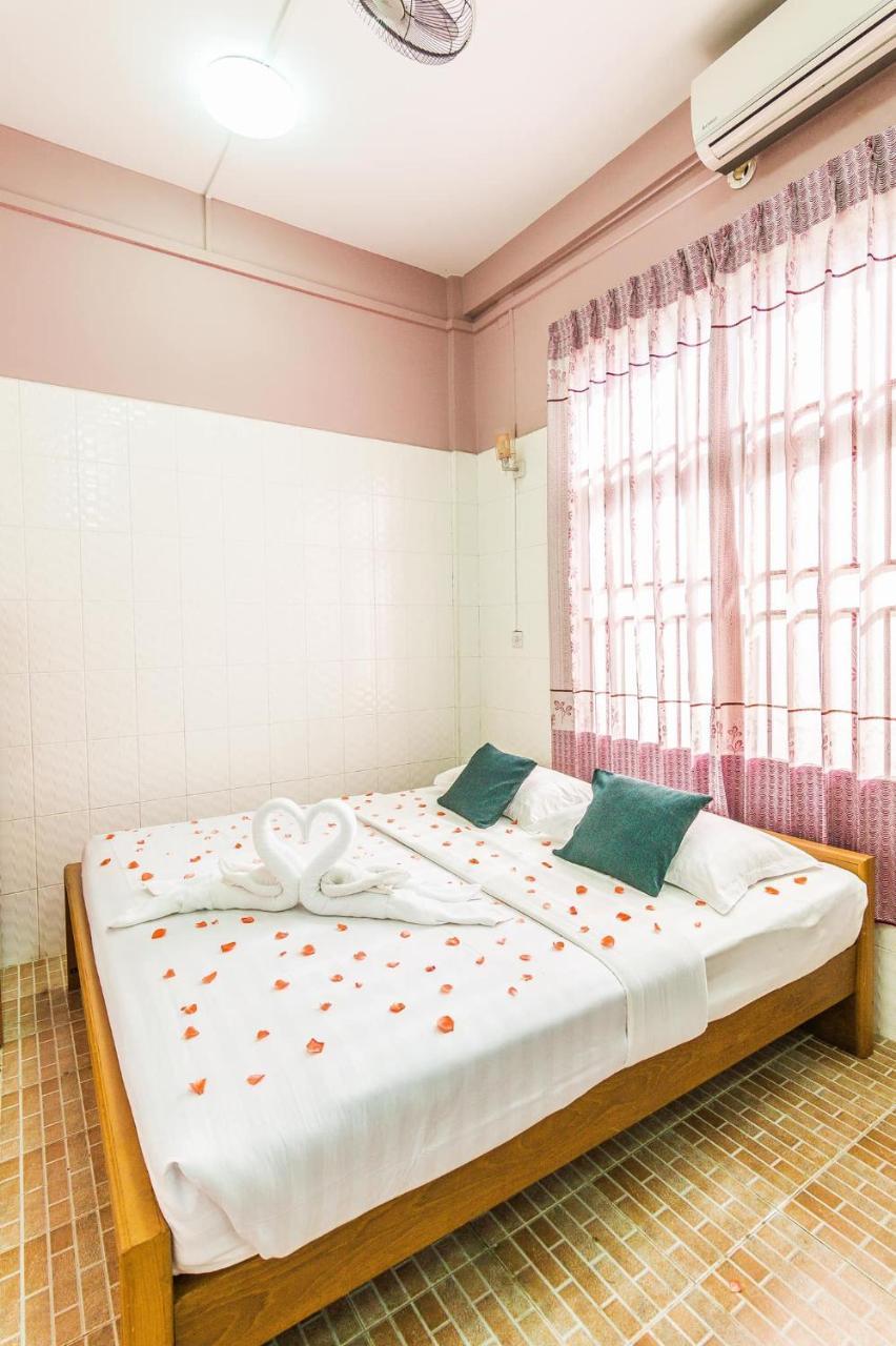 Maykha Hotel Мандалай Экстерьер фото